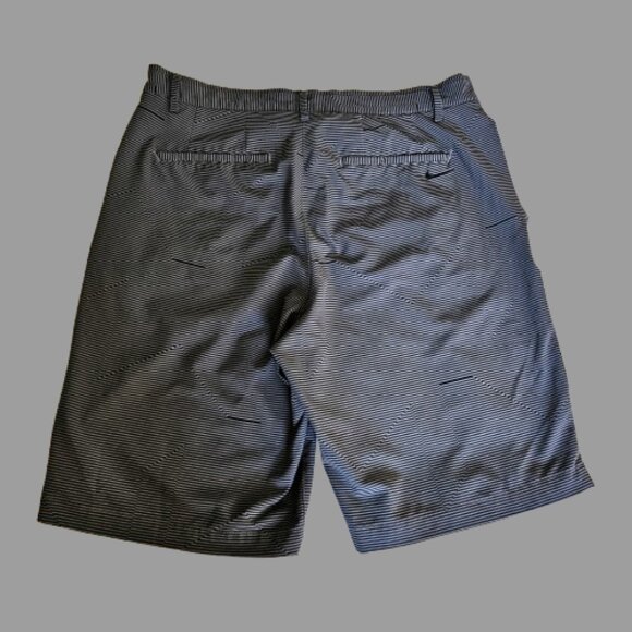 NIKE Golf Standard Fit Dri-Fit Stretch Black Gray Striped Shorts Mens 32 - Picture 2 of 6